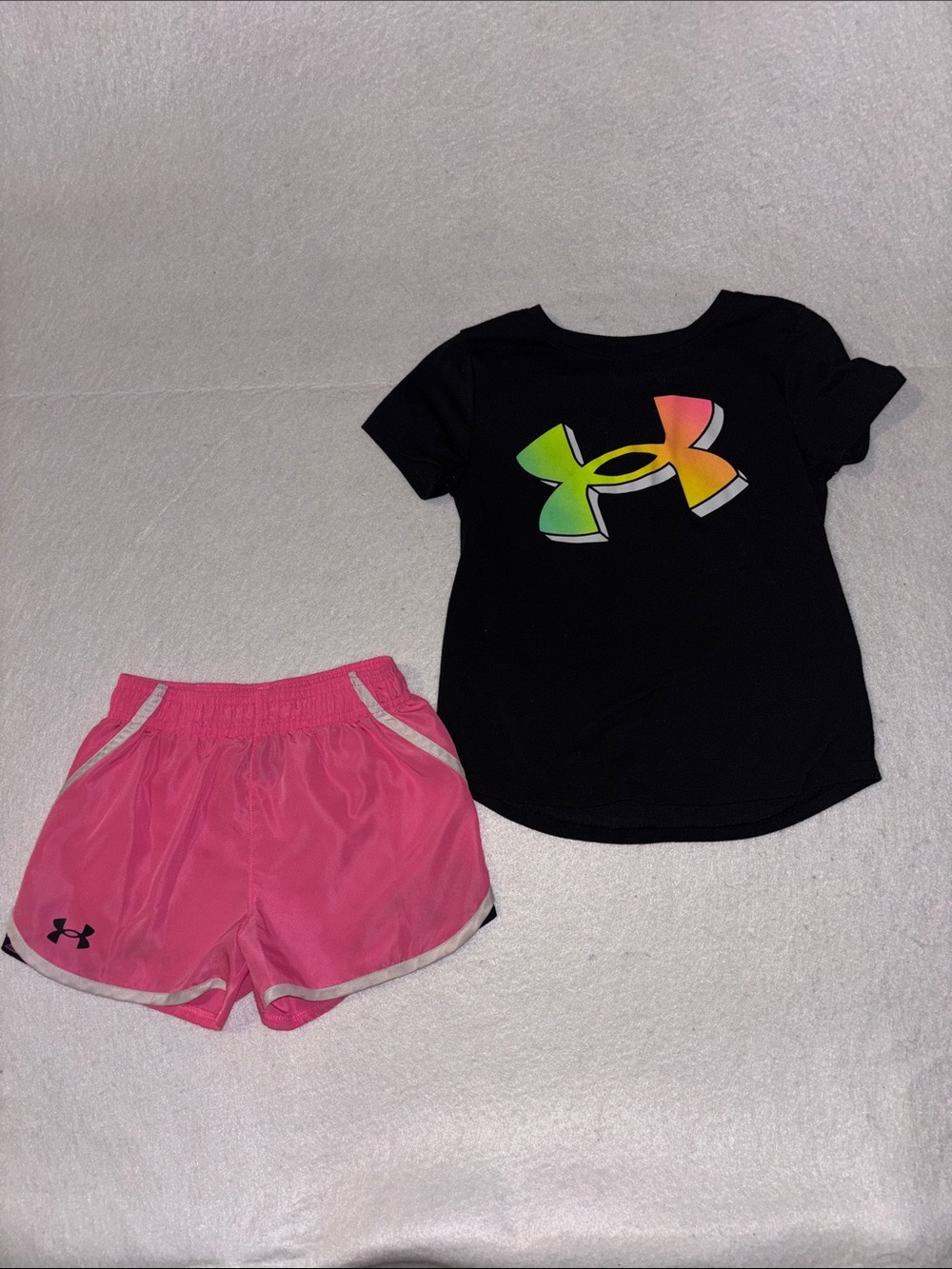 Under Armour Girls Athletic Shirt & Shorts Set Size 6 Like New